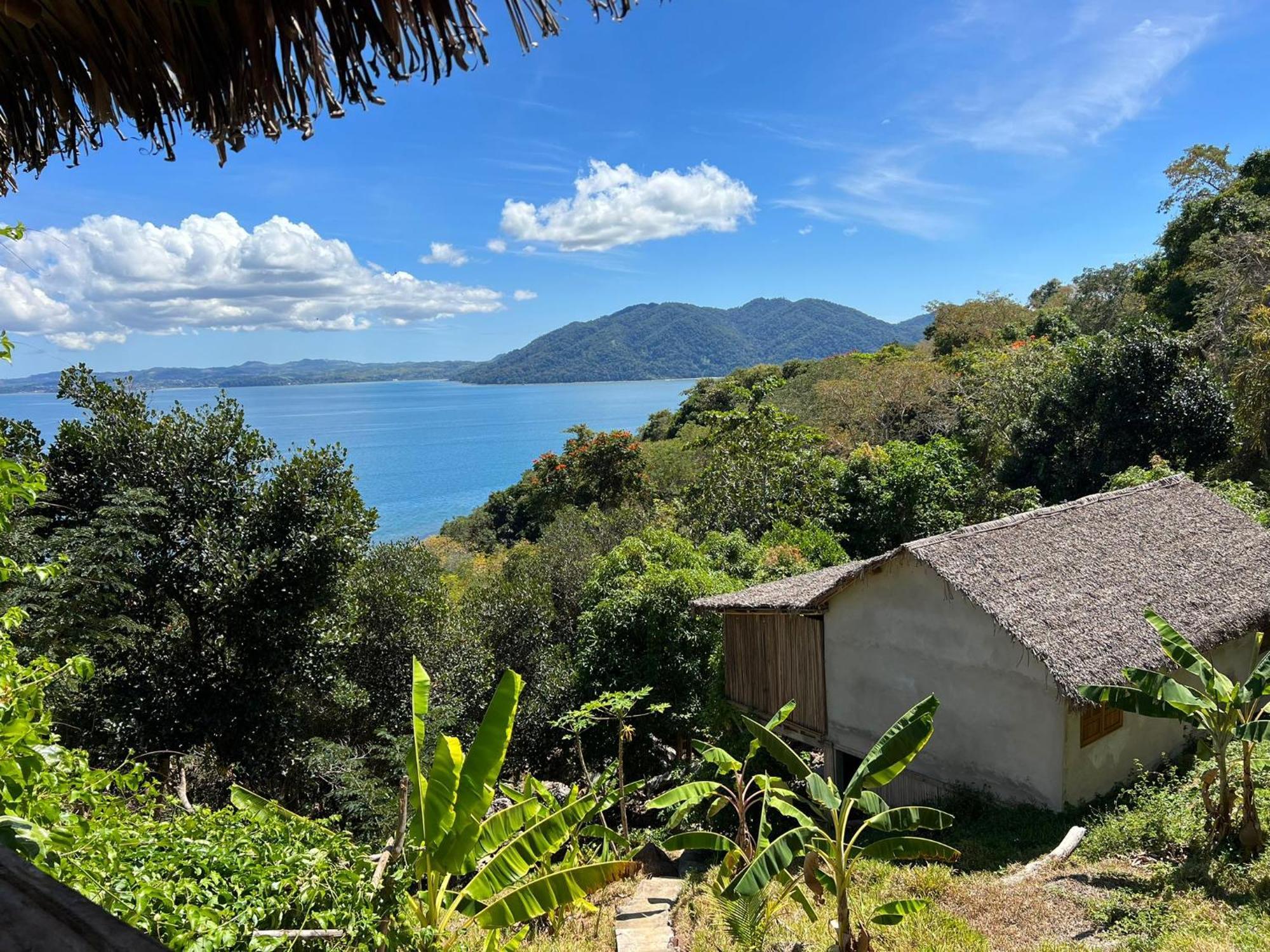 Canopee Lodge Nosy Komba Exterior photo